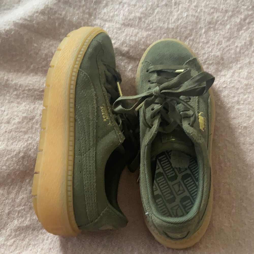 Puma Platform Trace Platform Sneakers - Size 7.5